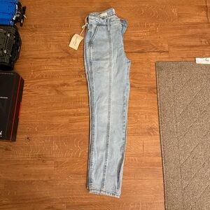 NWT Universal Thread Jeans 00/24R